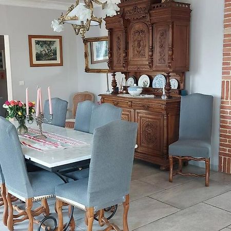 Villa De Charme Avec Piscine Saint-Jory Exteriör bild