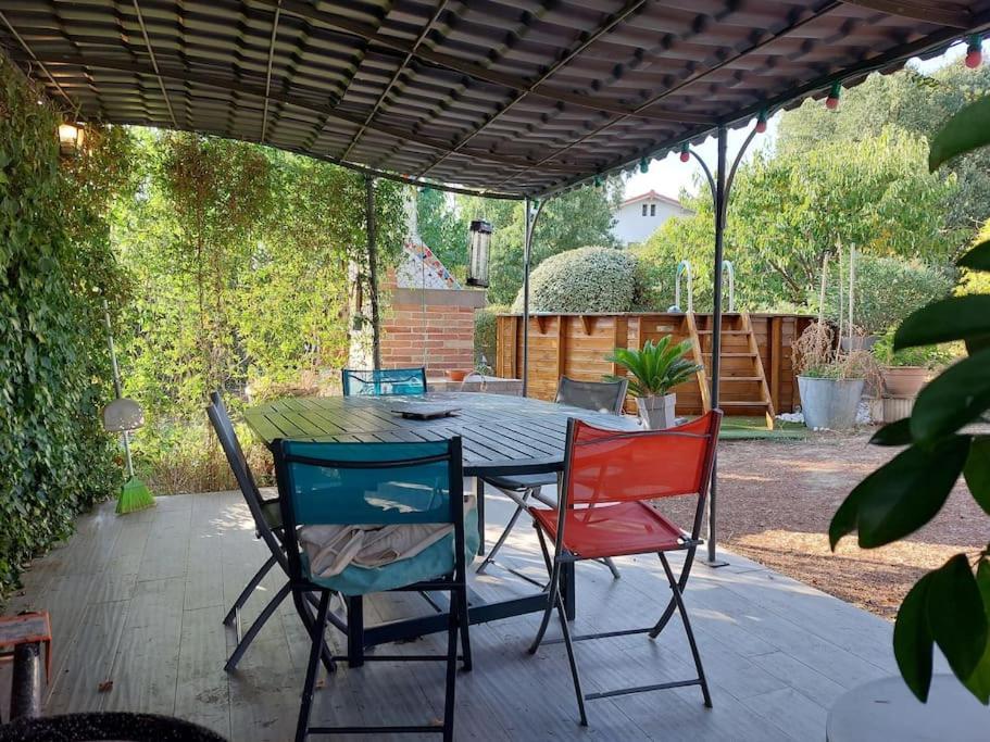 Villa De Charme Avec Piscine Saint-Jory Exteriör bild